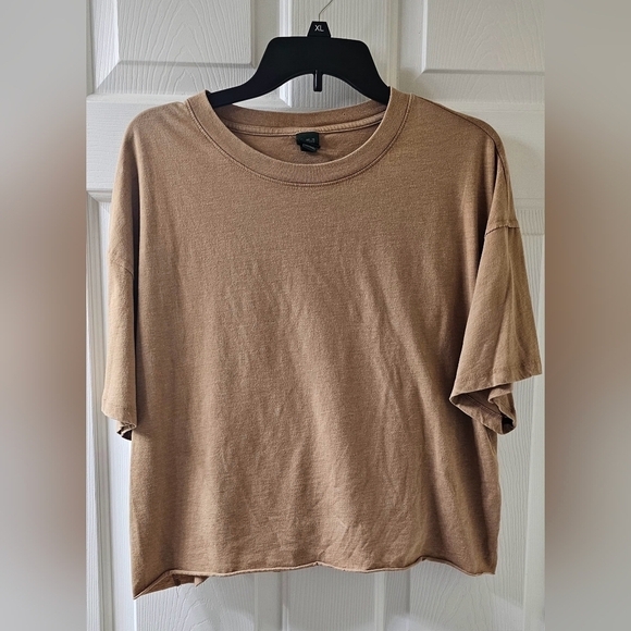 wild fable Tops - Wild Fable Tan Cropped T-Shirt